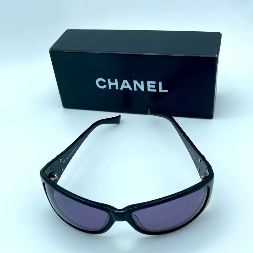 CHANEL preloved authentic